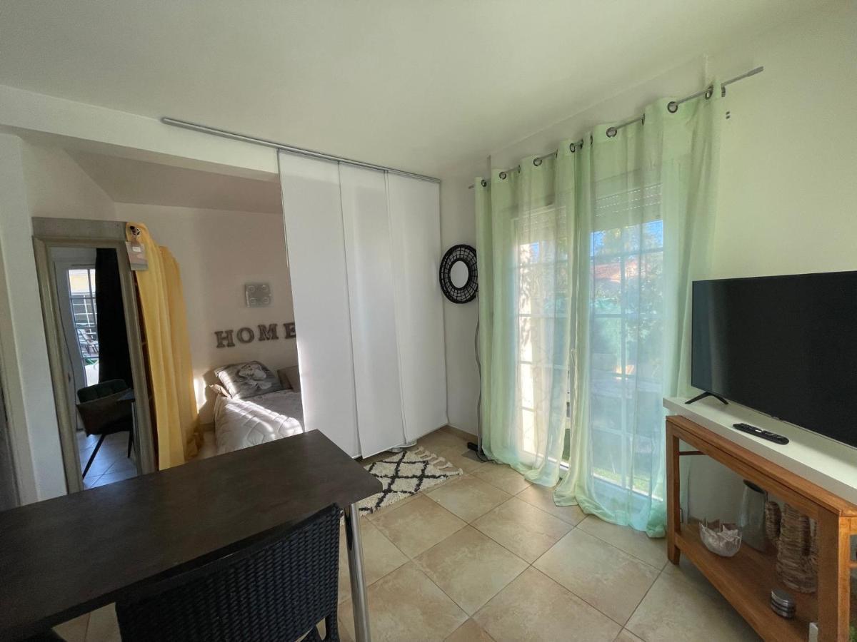 Location De Charme Apartment *